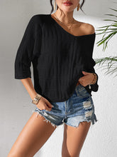 Load image into Gallery viewer, V-Neck Three-Quarter Sleeve Knit Top
